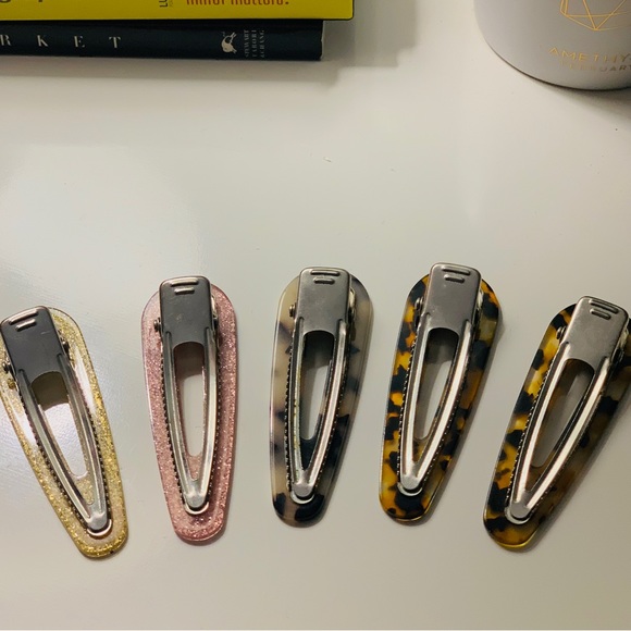 Funky Resin Hair Clips - Picture 2 of 2